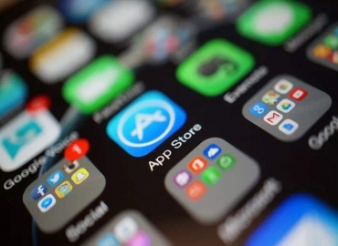 生活可以離開手機，手機卻離不開生活